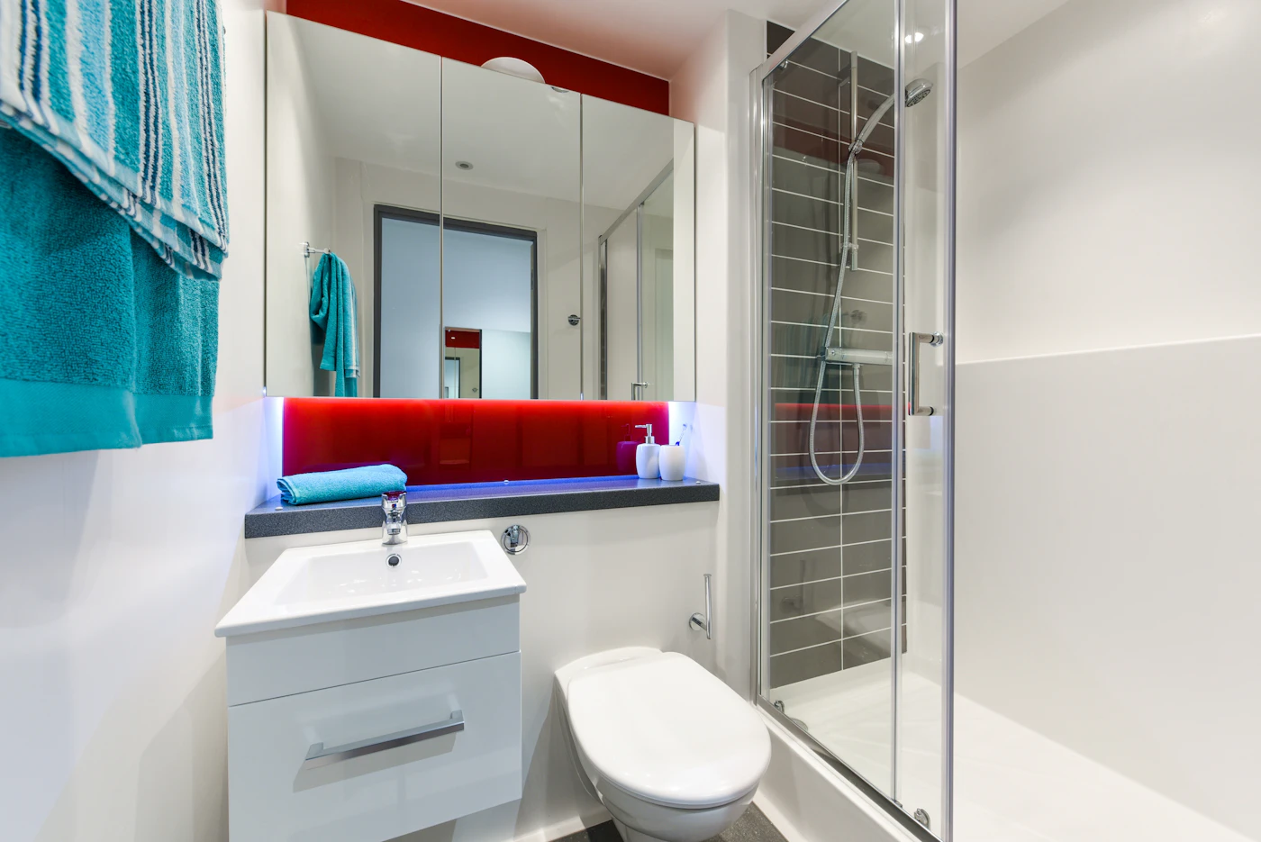 Ensuite Gold - City View - image 7