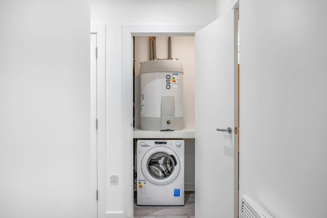 Executive Apartment - image 7