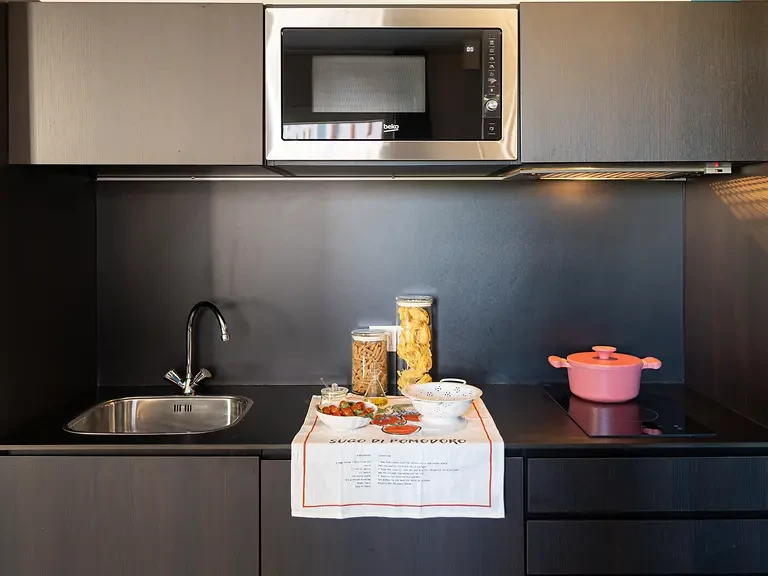 Executive Studio - image 9