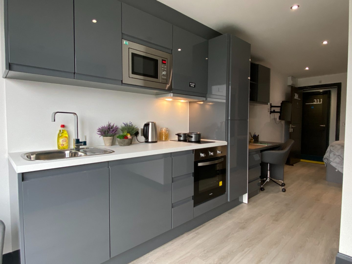 Executive Studio - image 7