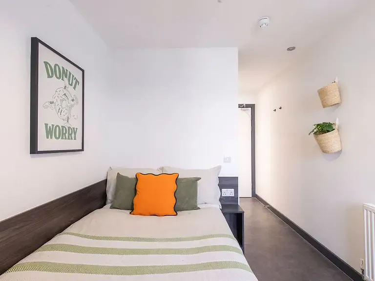 8 Bed En-suite - image 8