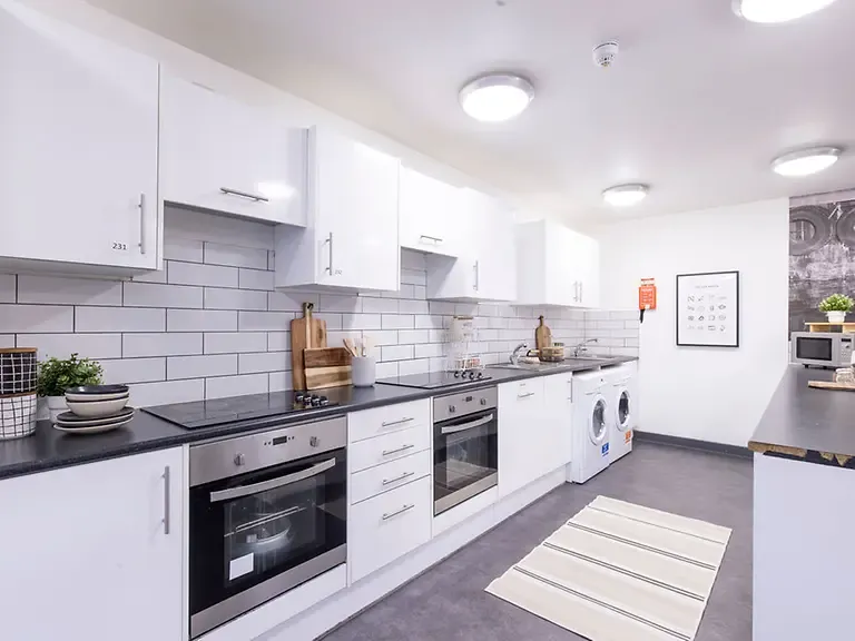 8 Bed En-suite - image 12