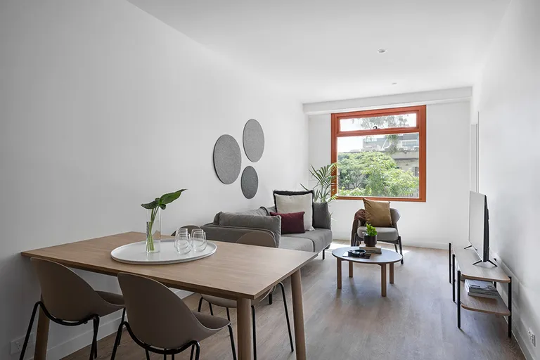 Four-Bedroom Ensuite Apartment - image 7