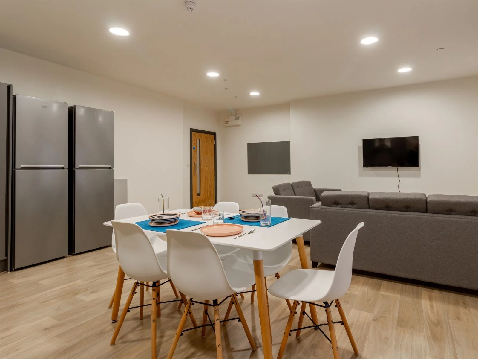 Gold En Suite - image 9