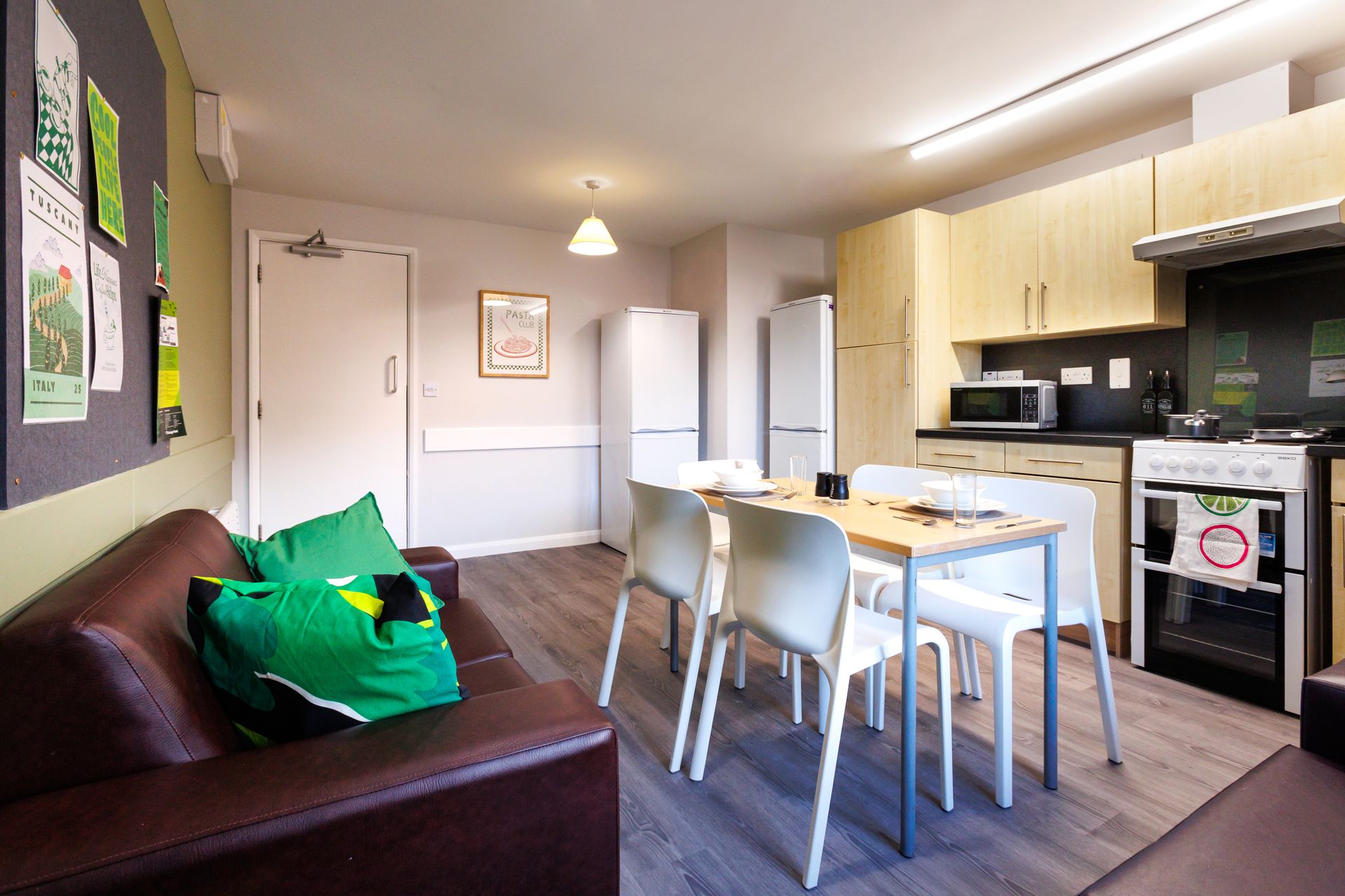 Gold Standard Non Ensuite - image 12
