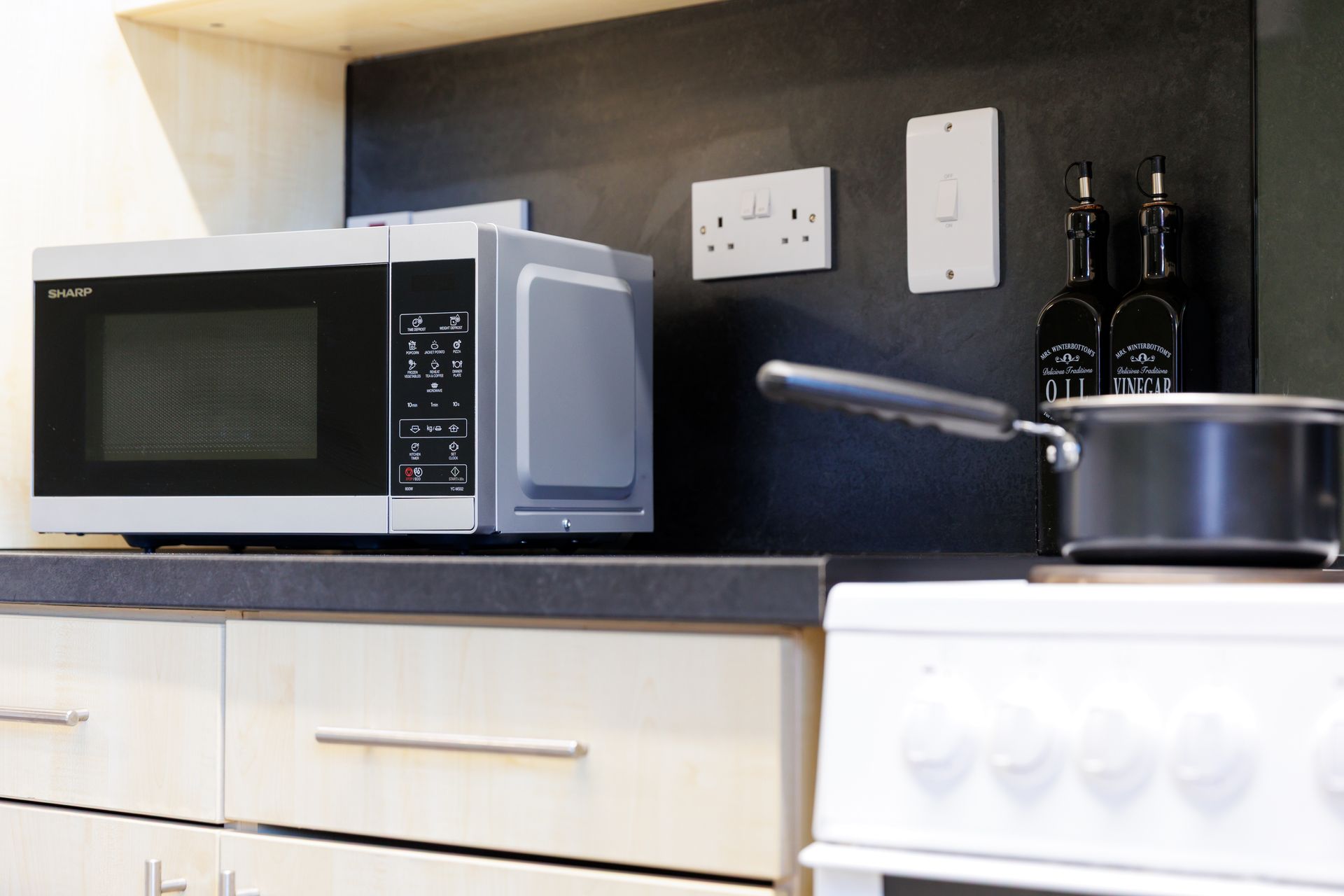Gold Standard Non Ensuite - image 9