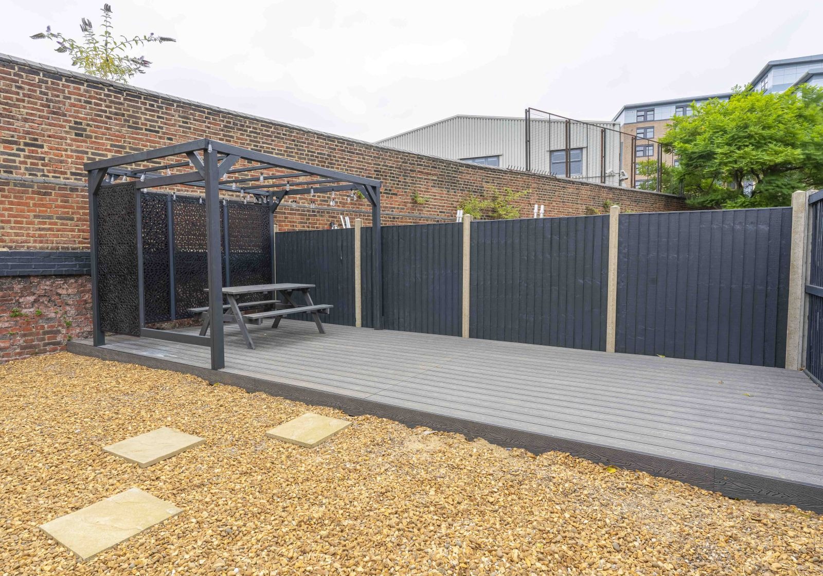 Gatehouse Gold En Suite - image 7