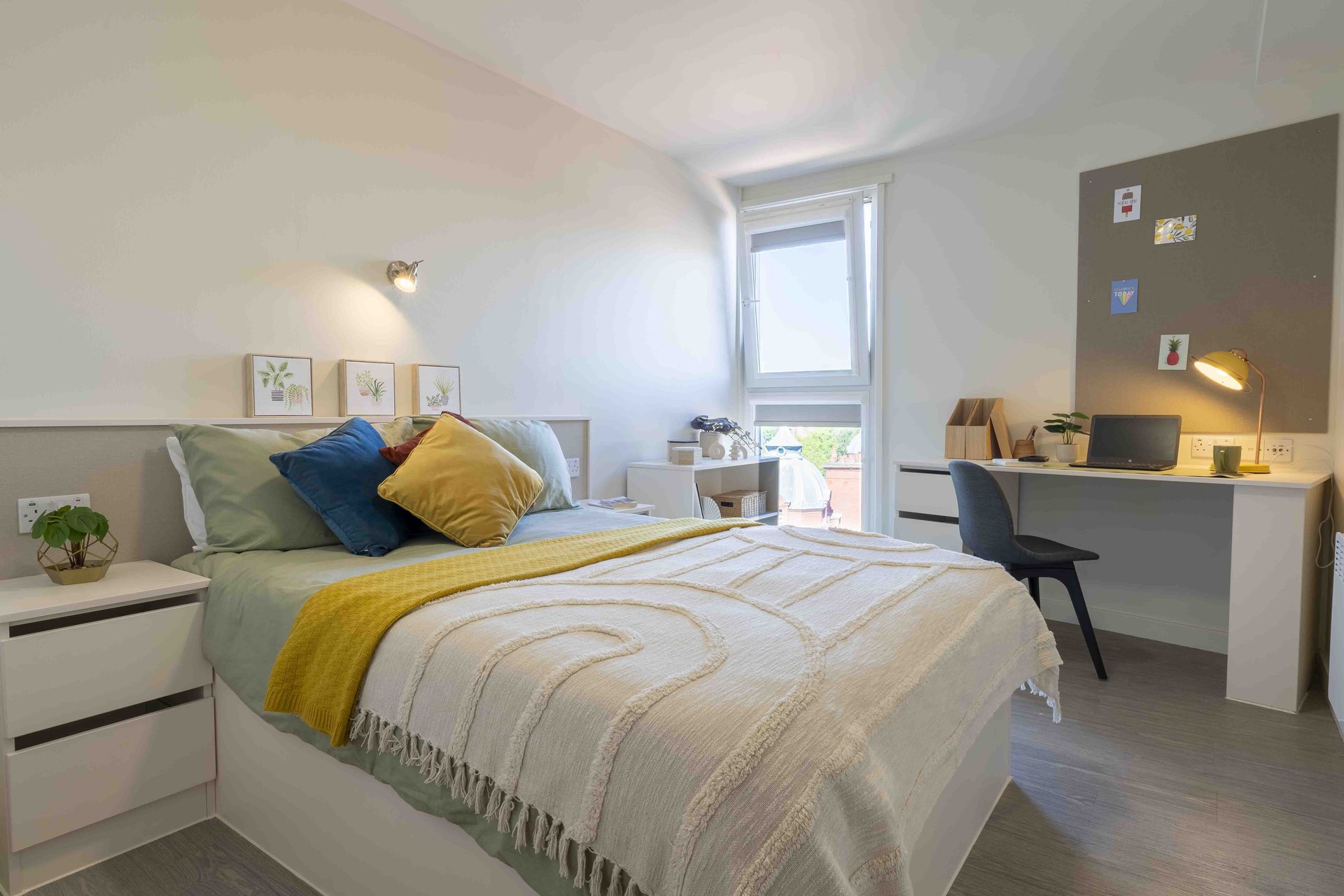 Penthouse 2 Bed Apartment - image 11