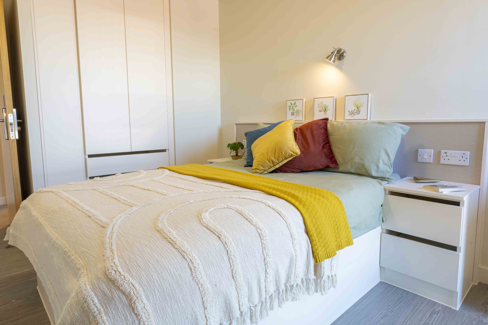 Penthouse 2 Bed Apartment - image 14