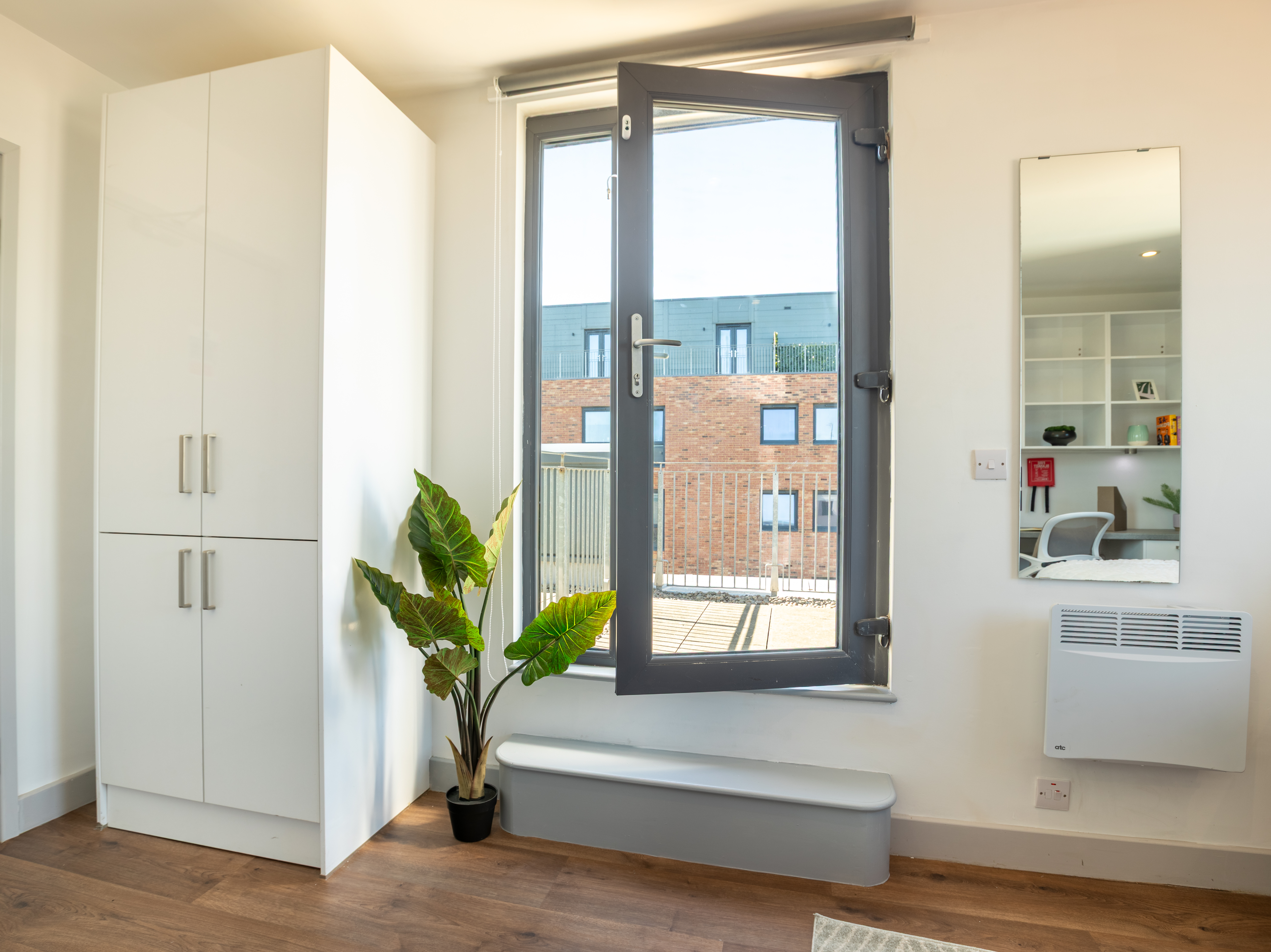PREMIUM STUDIO - image 7