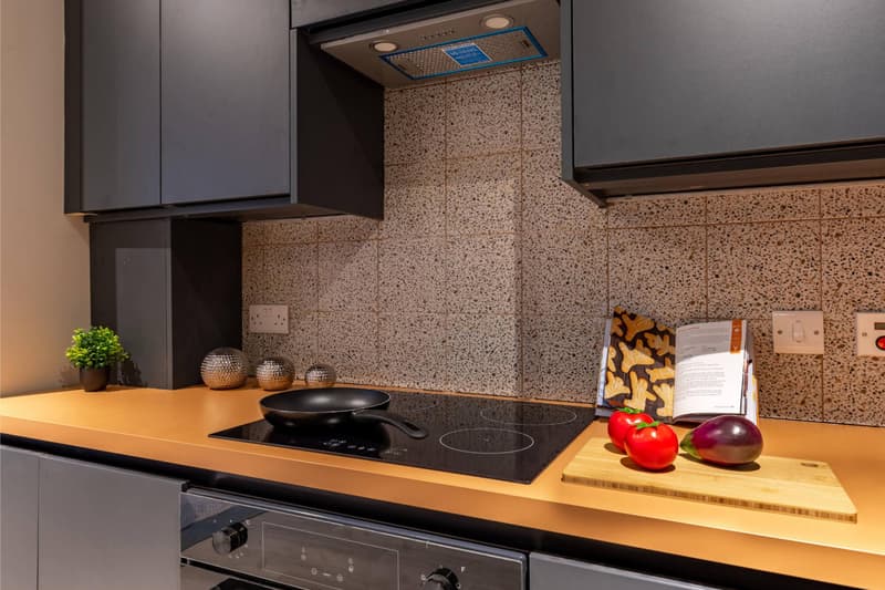 Modern Standard Ensuite - image 8