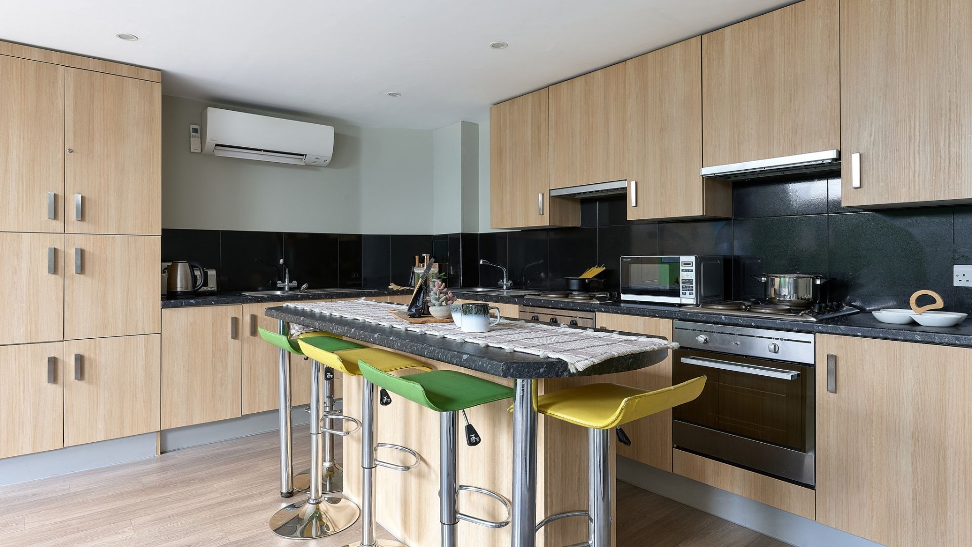 Penthouse En-suite - image 7