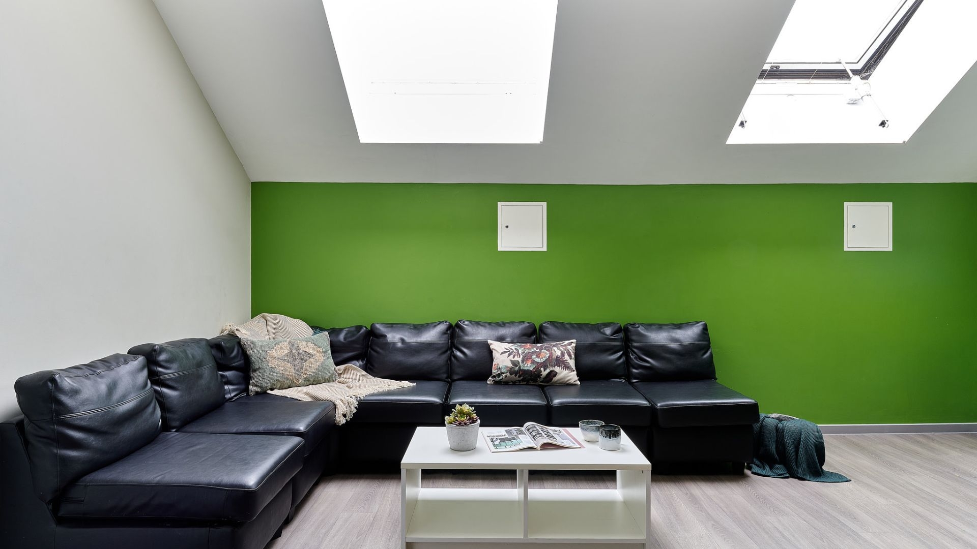 Penthouse En-suite - image 8