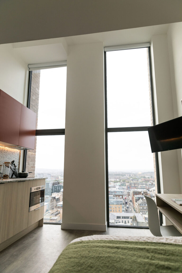 Penthouse Studio - image 7