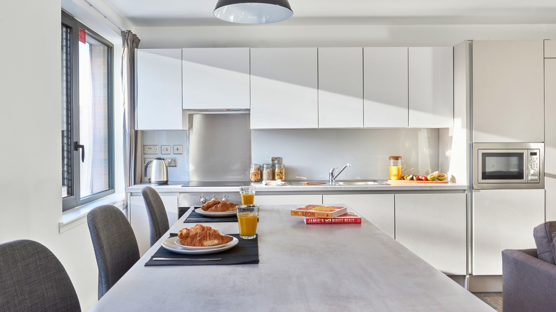 Platinum En-suite - image 7