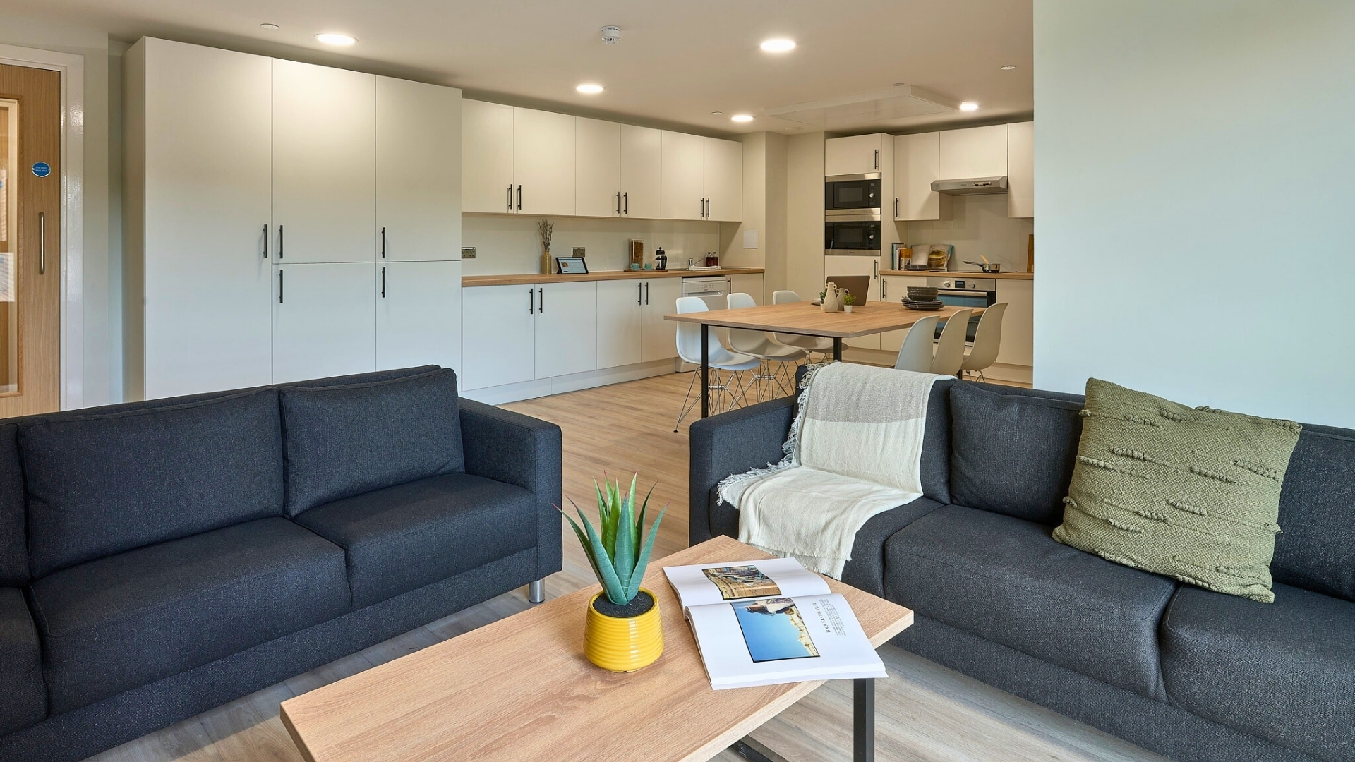 Platinum En-suite - image 7