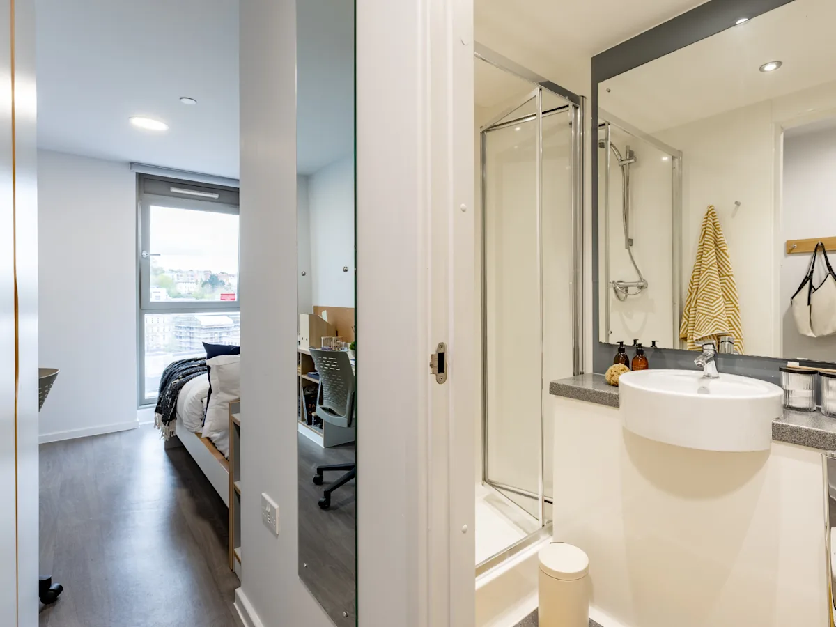 Platinum En Suite - image 8