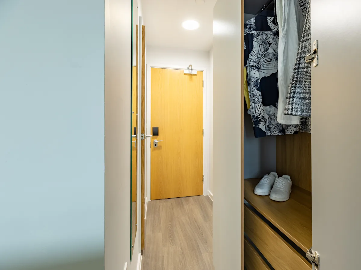 Platinum En Suite - image 7