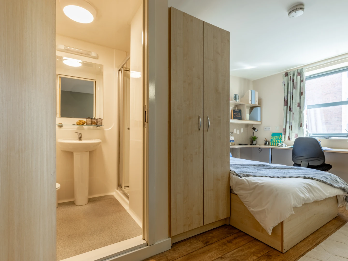 Platinum En Suite - image 8