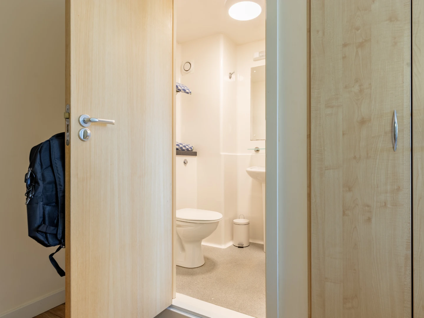 Platinum En Suite - image 9