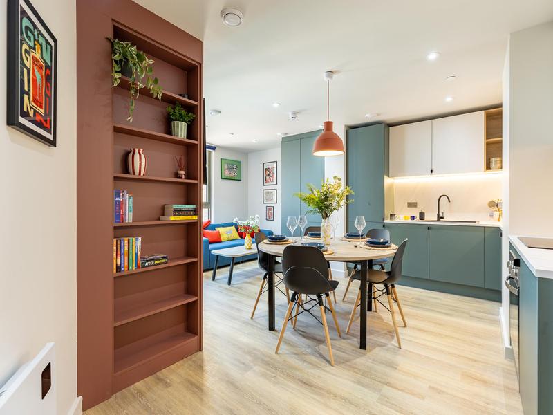 Platinum Ensuite - image 9