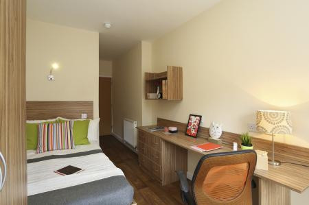 Premier En-Suite - image 12