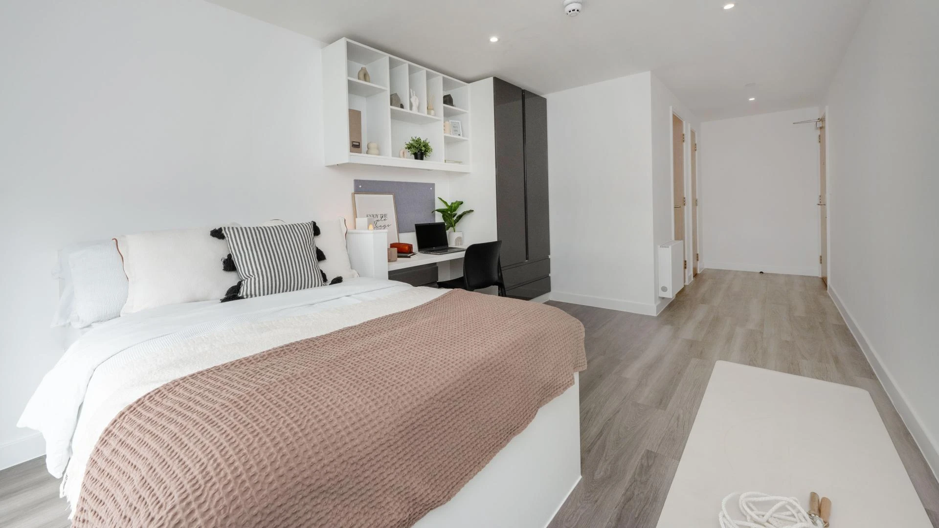 Luxe En-suite at Rhodaus Court, Canterbury