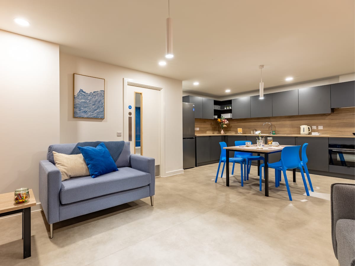 Premium En Suite - image 7