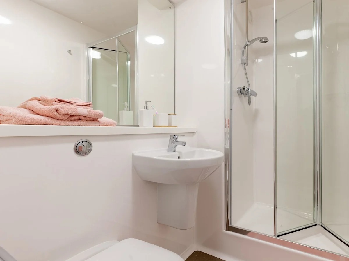 Premium En-Suite - image 8