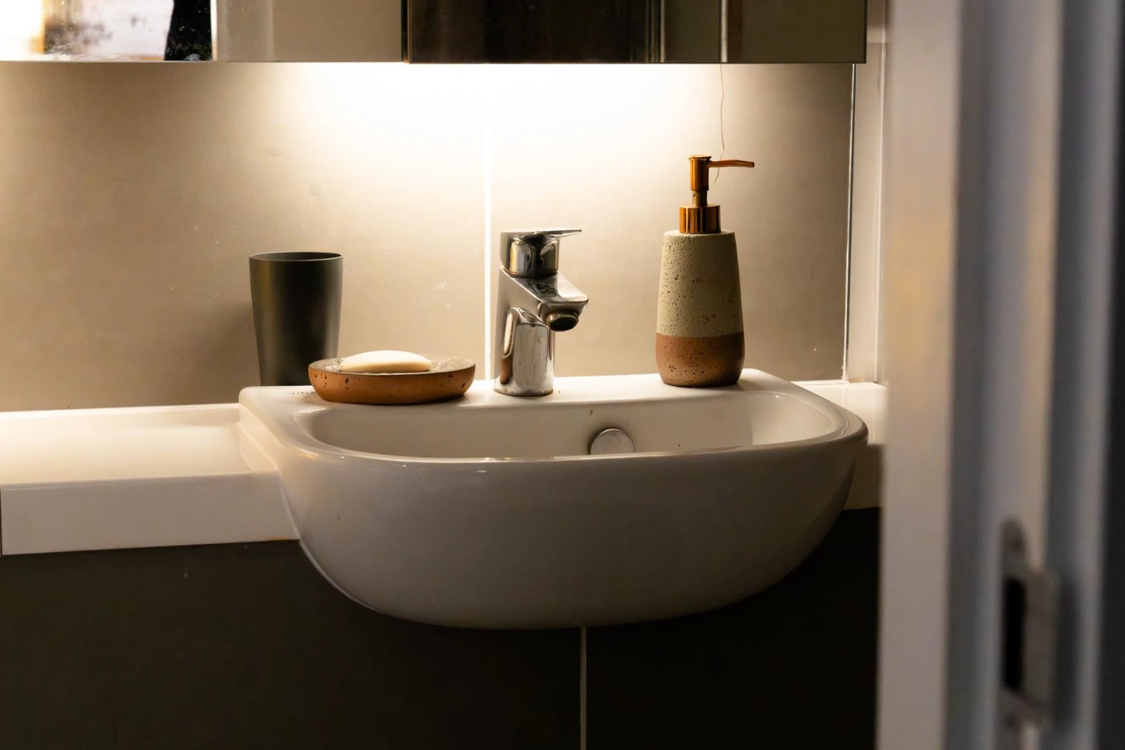 Premium Ensuite - image 6