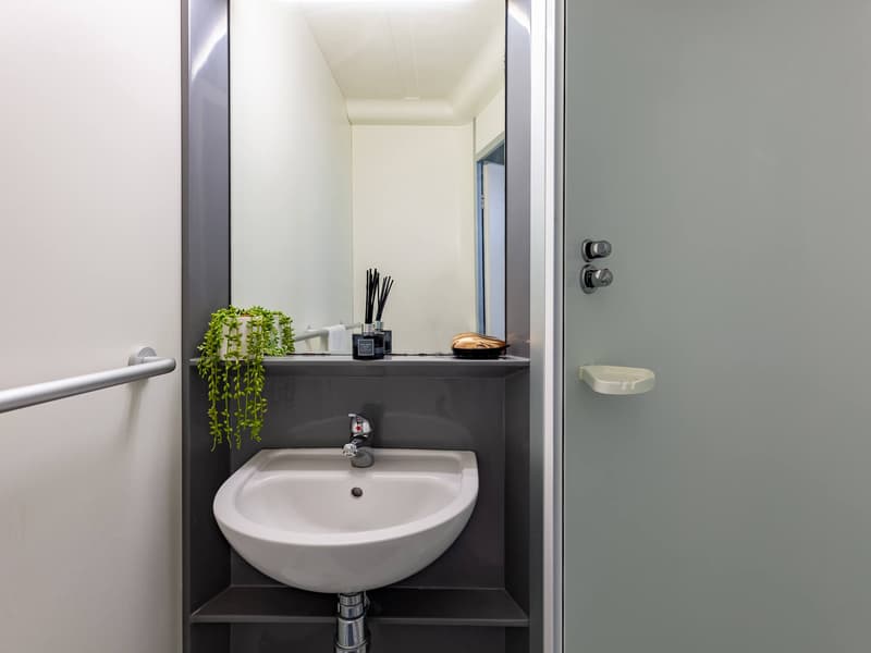 Premium Ensuite - image 7