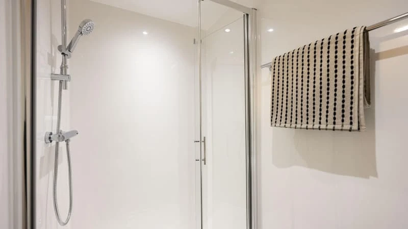 Premium Ensuite - image 8