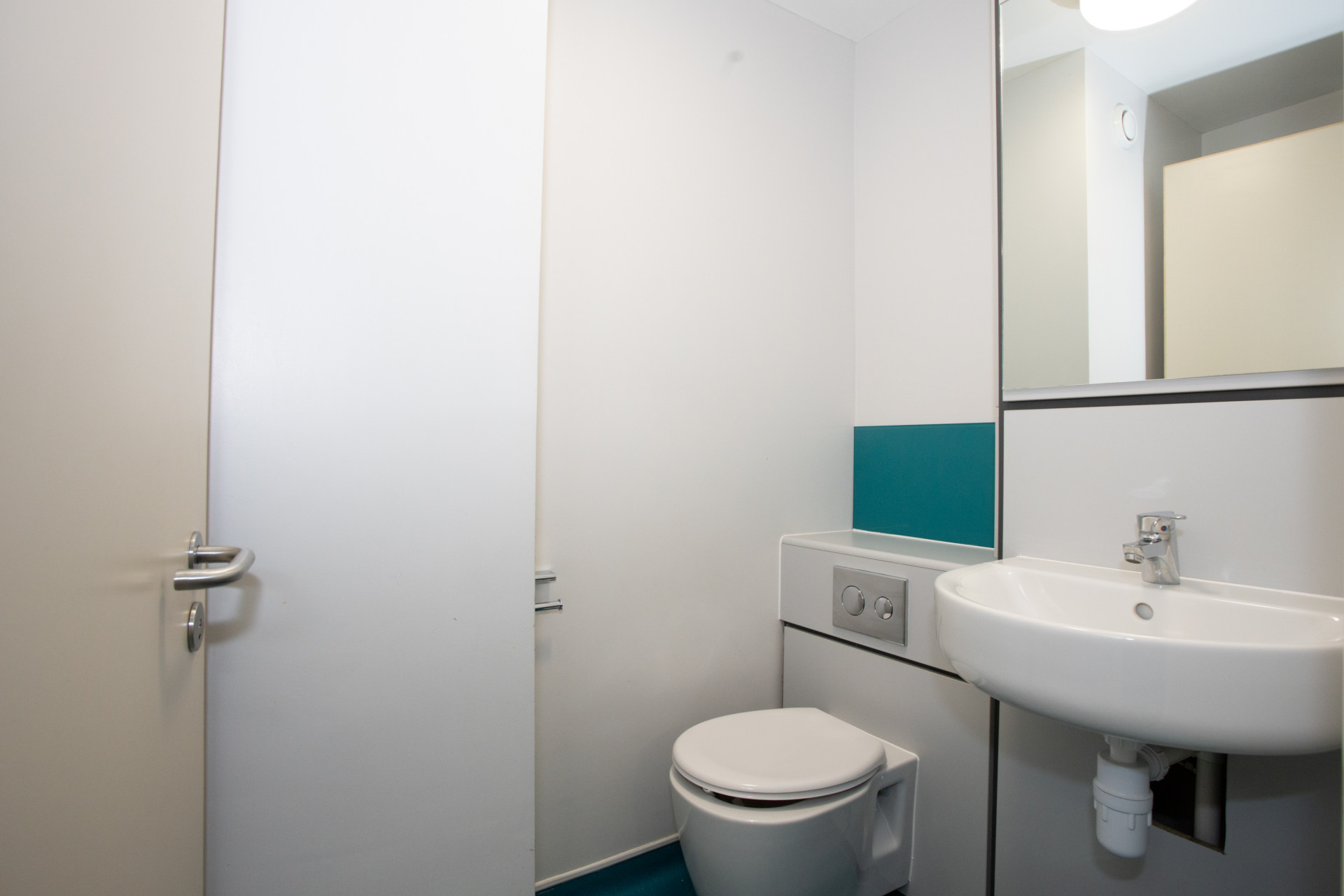 Premium Non Ensuite - image 9
