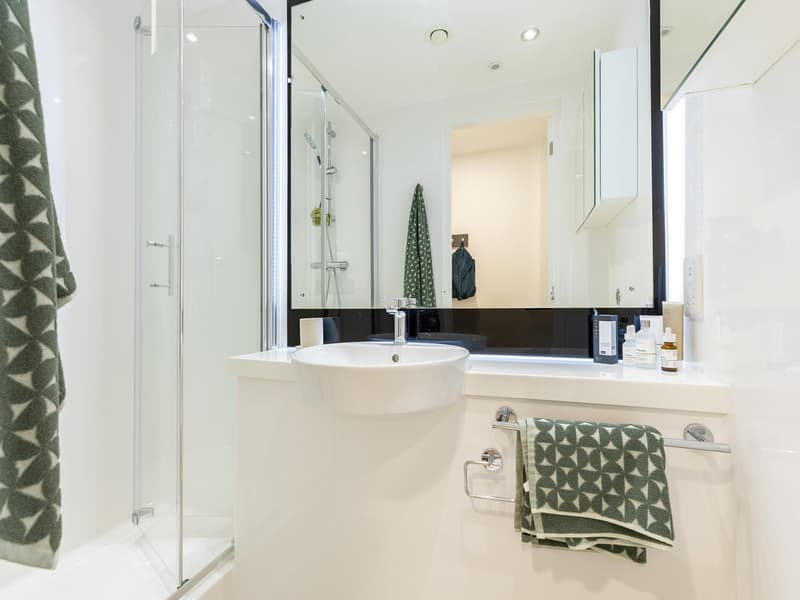 Premium Plus En-suite - image 13