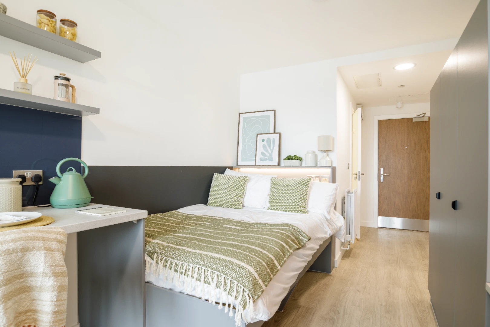 Premium Studio at Waterside, Bristol