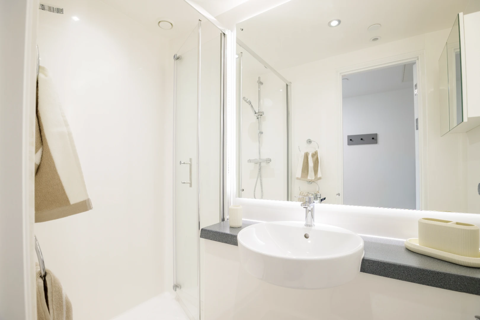 Premium Studio - image 8