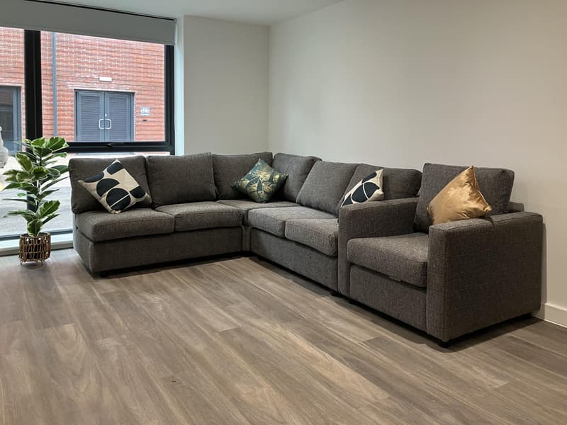 Premium Townhouse Ensuite - image 7