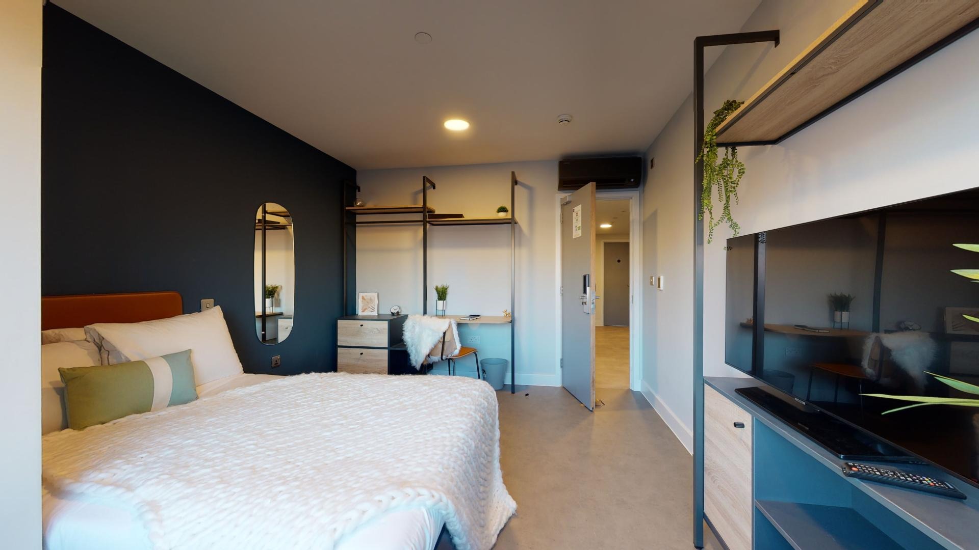 Townhouse Plus Room - image 11