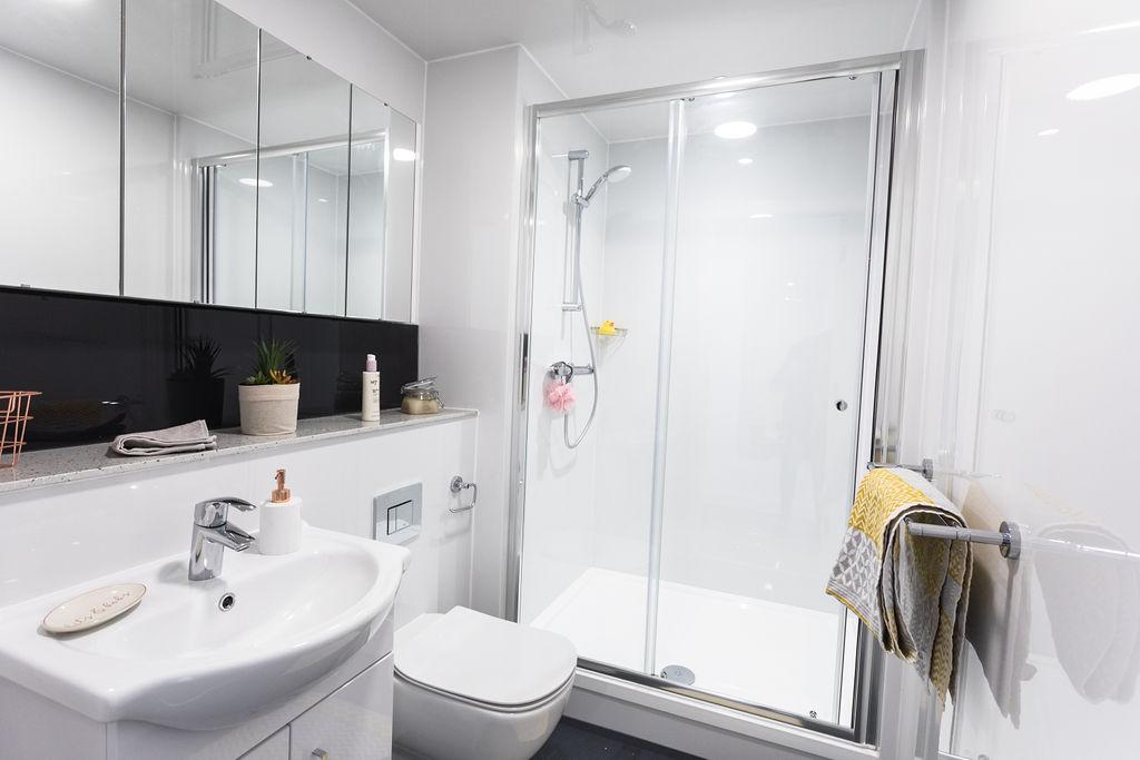 Premium View One Bed Apartment - image 8
