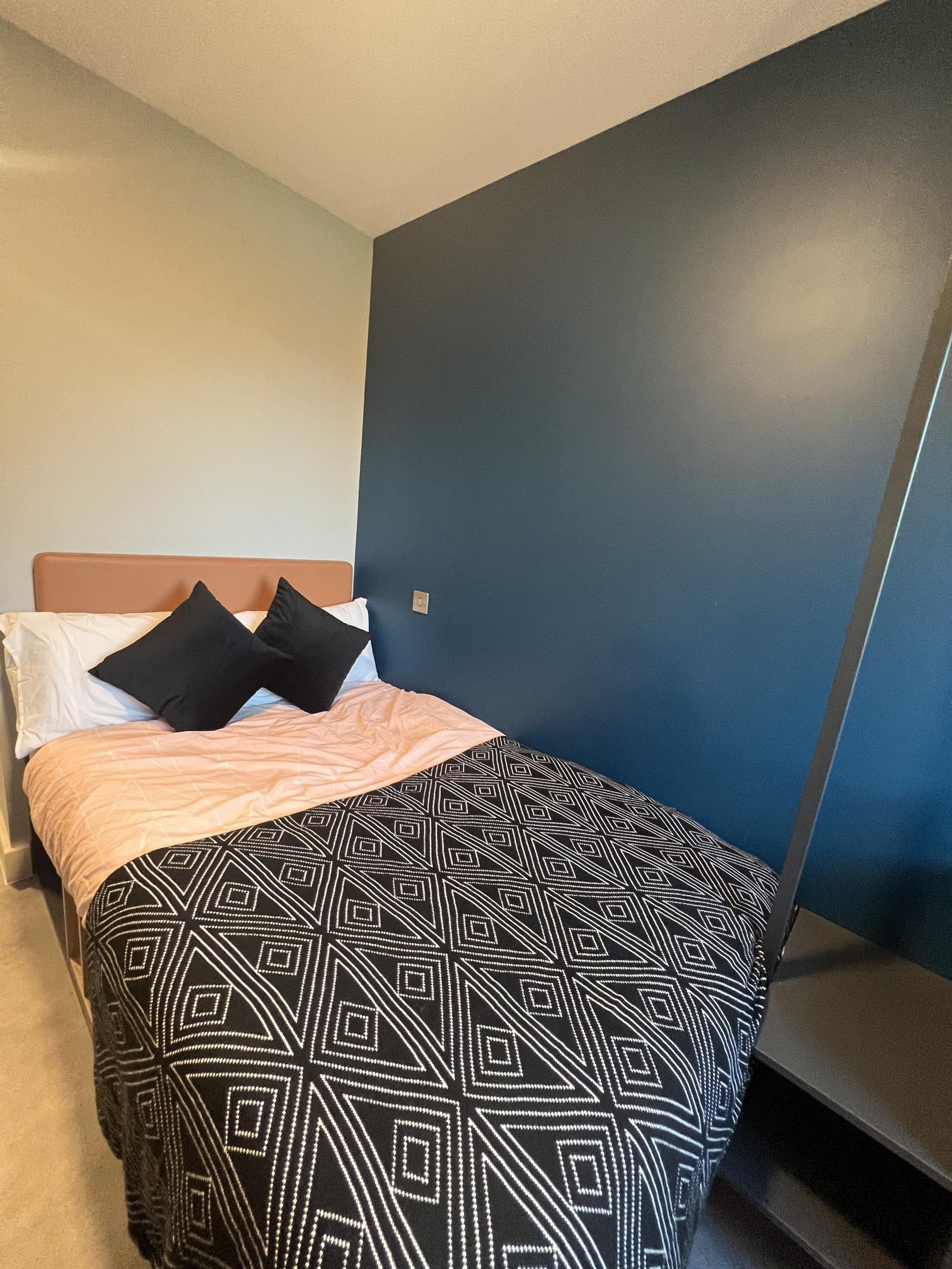 Classic Ensuite - image 10