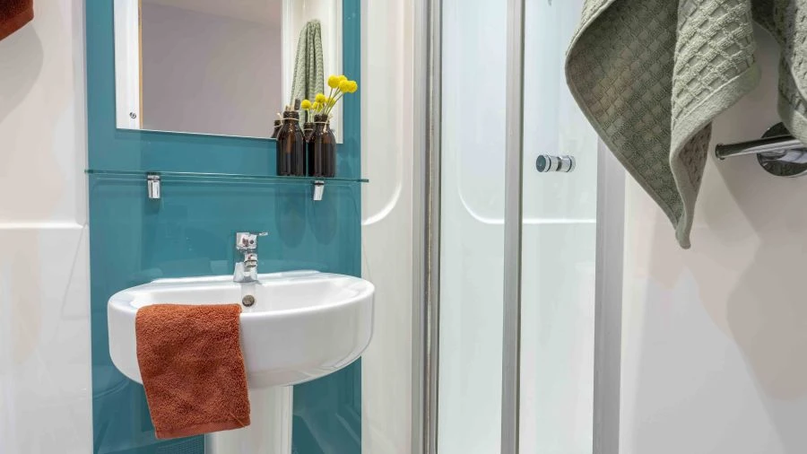 Saver En Suite - image 8
