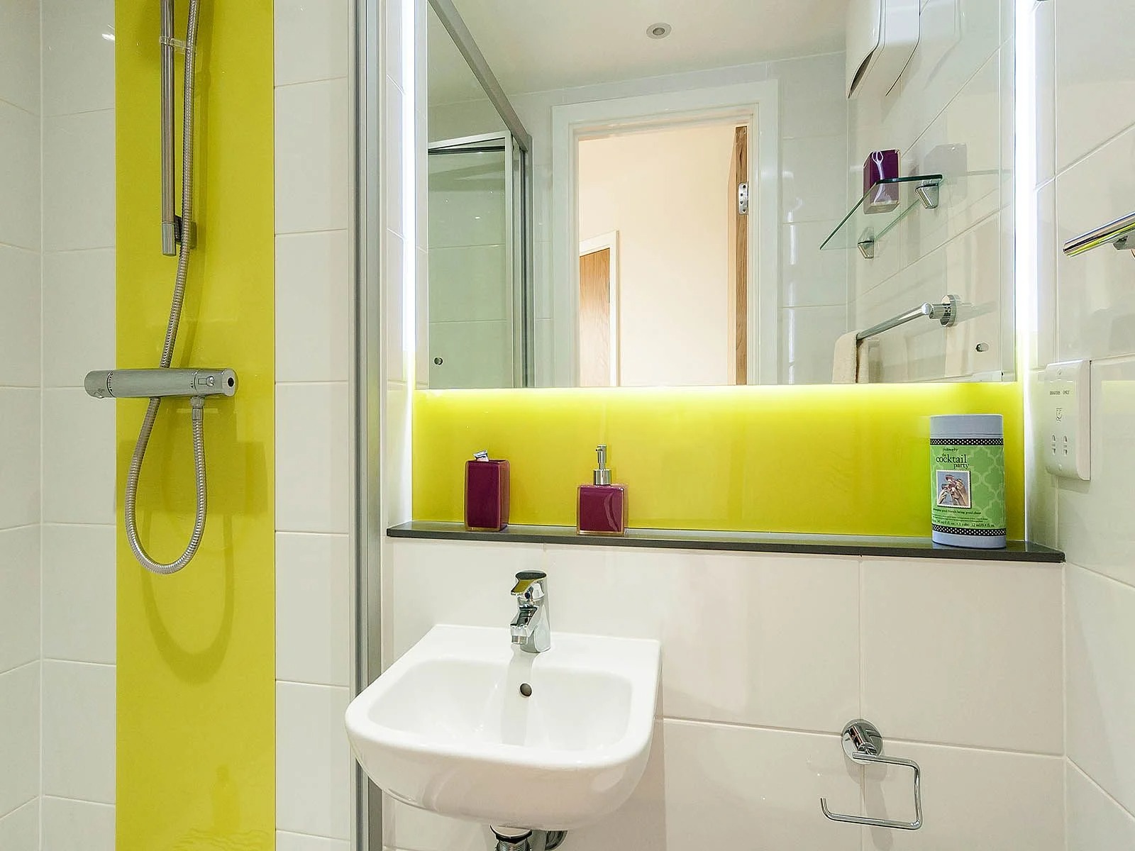 Premium En Suite - image 4