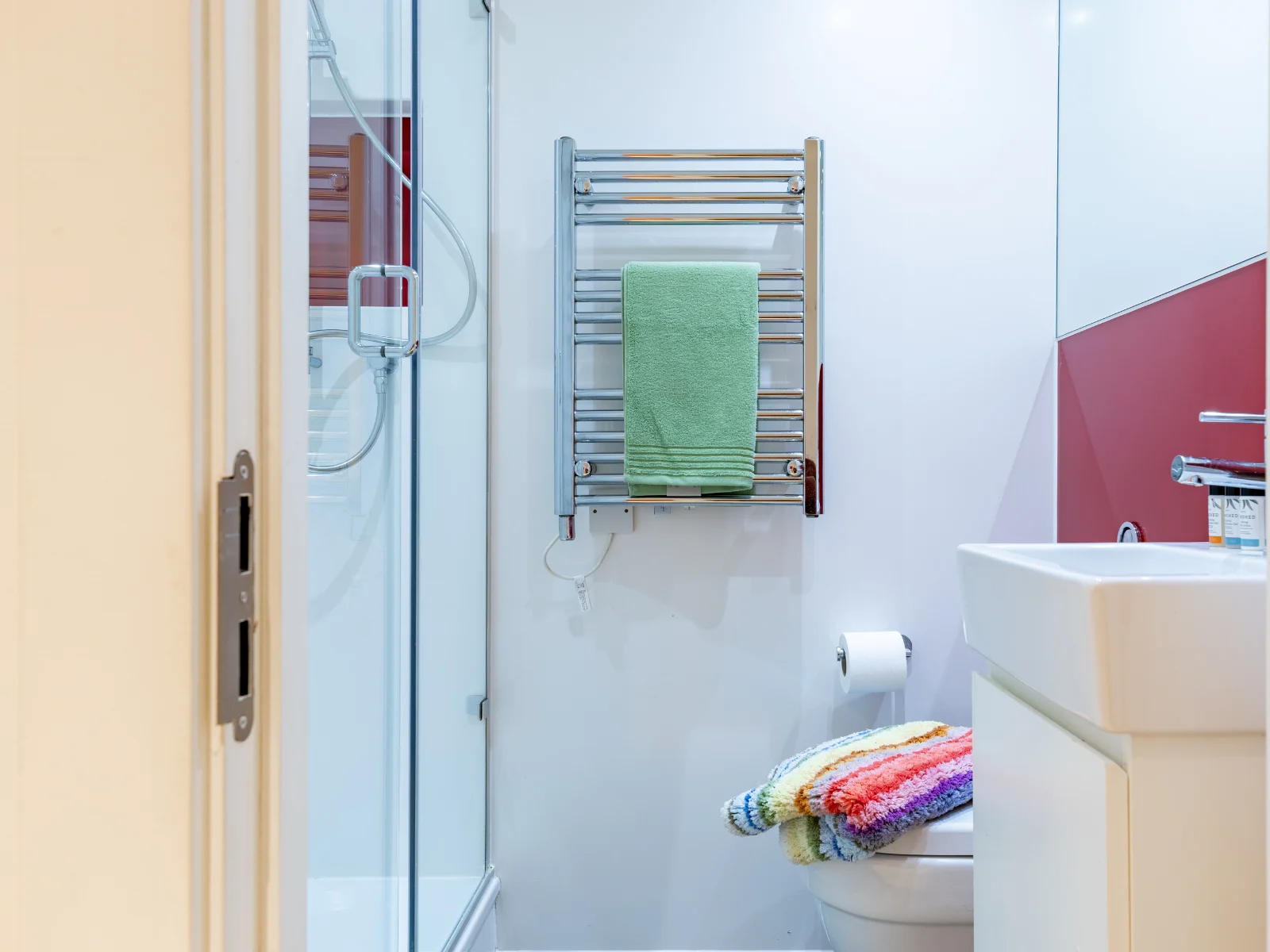 Premium En Suite - image 7