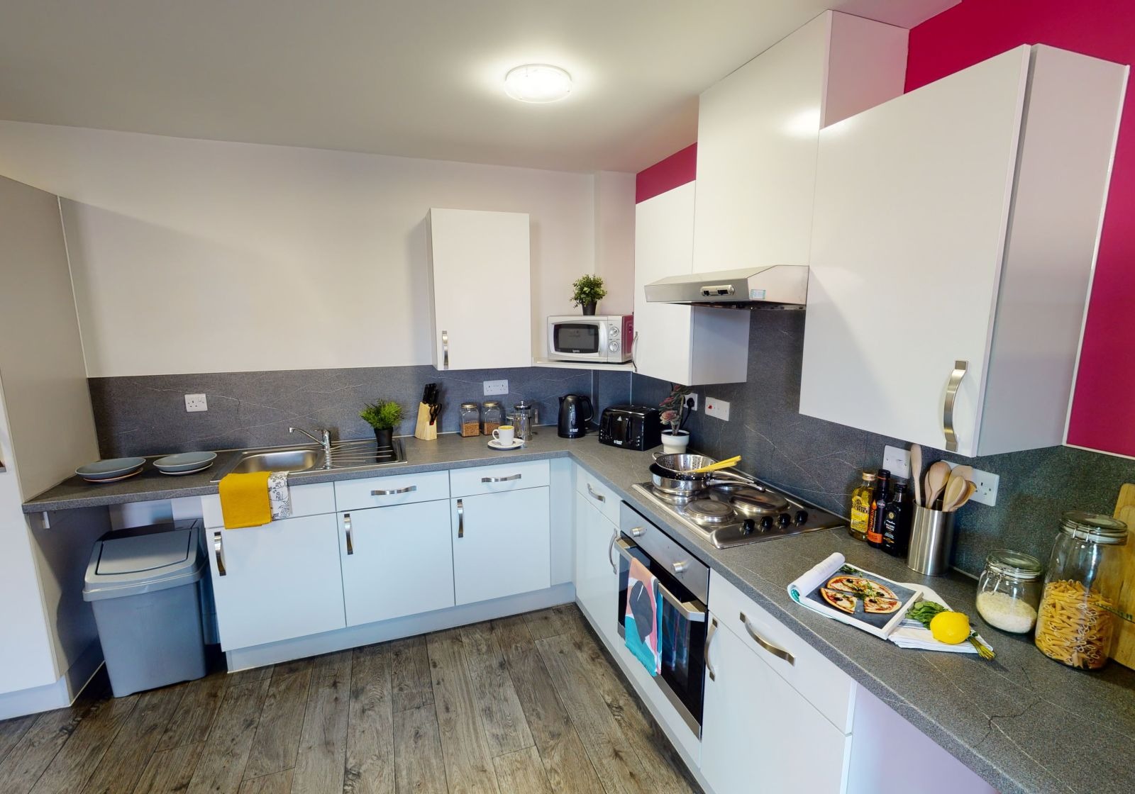Silver En Suite Plus - image 9