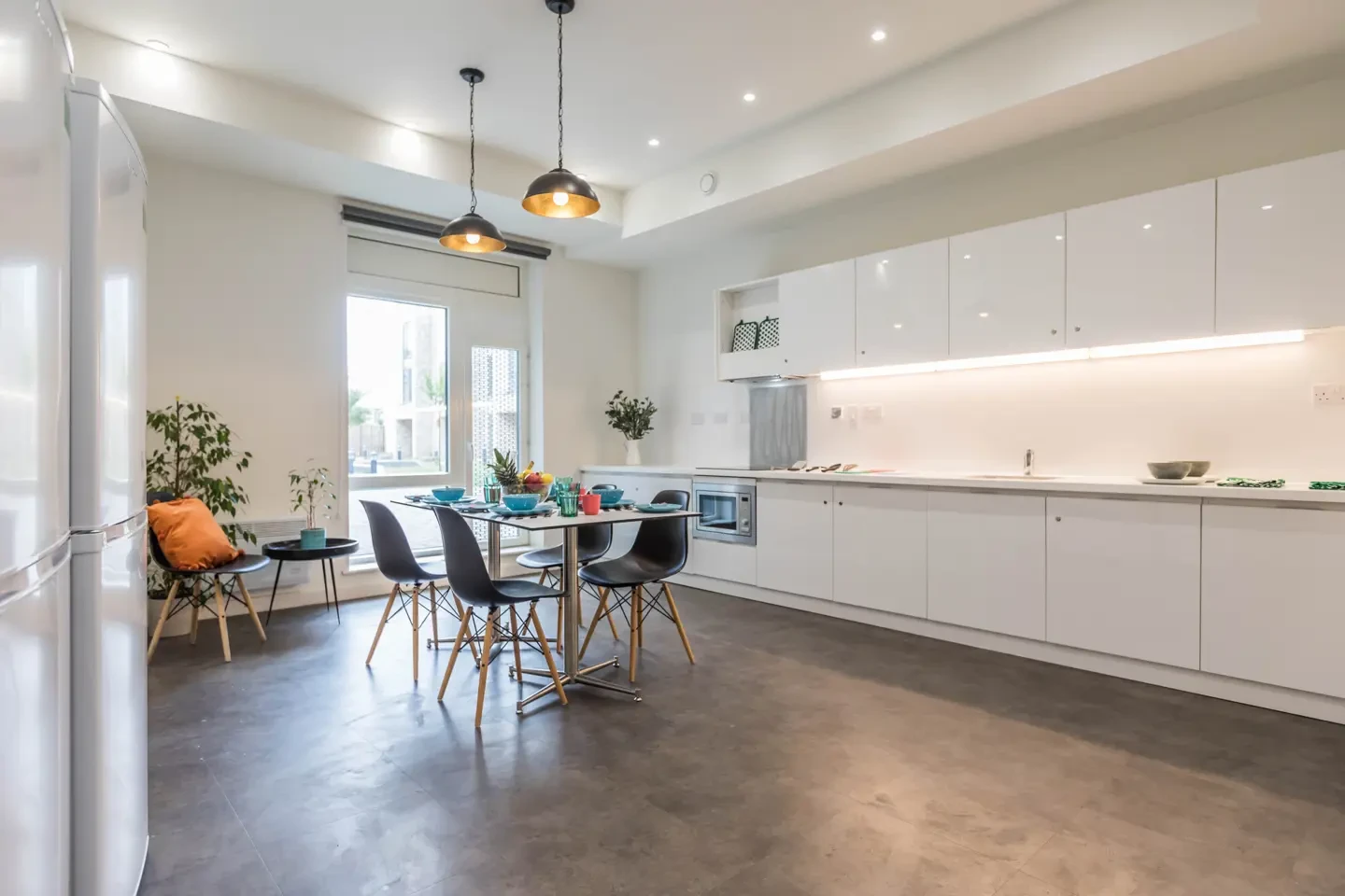 Silver Ensuite - image 9