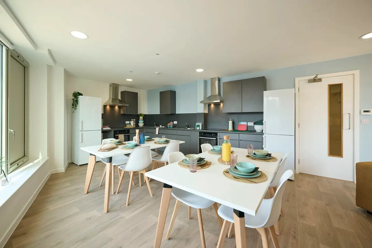 Silver Ensuite - image 9