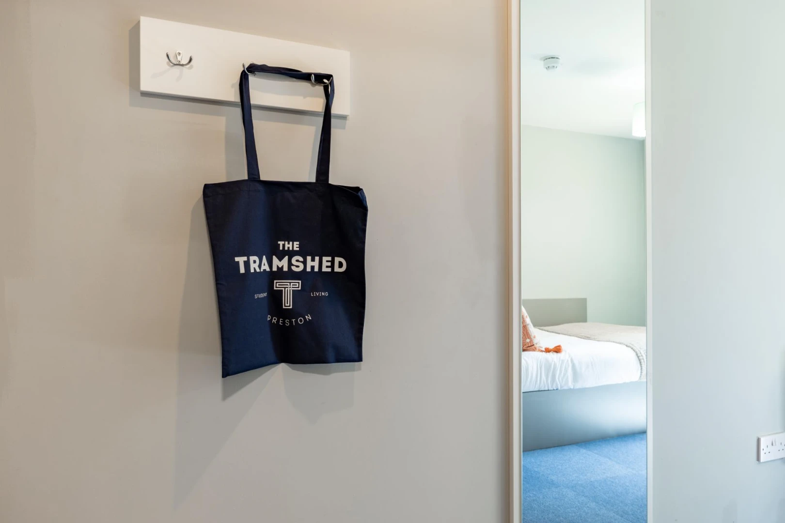 Silver Plus Ensuite - image 14