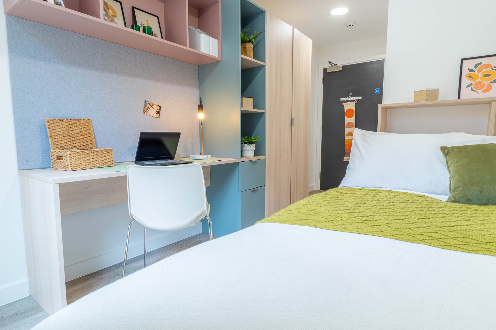 Silver Plus Ensuite - image 11