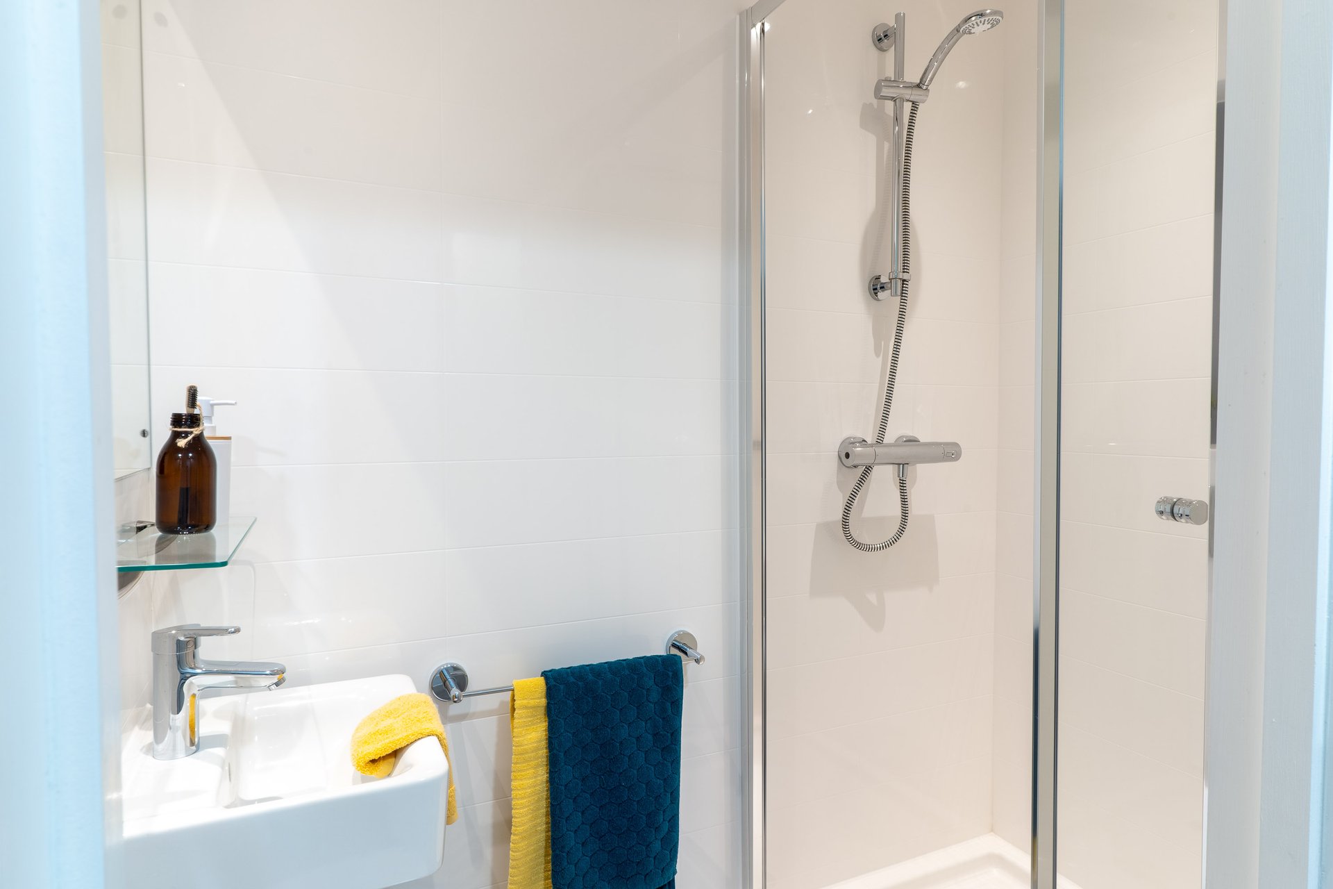 Silver Plus Ensuite - image 14