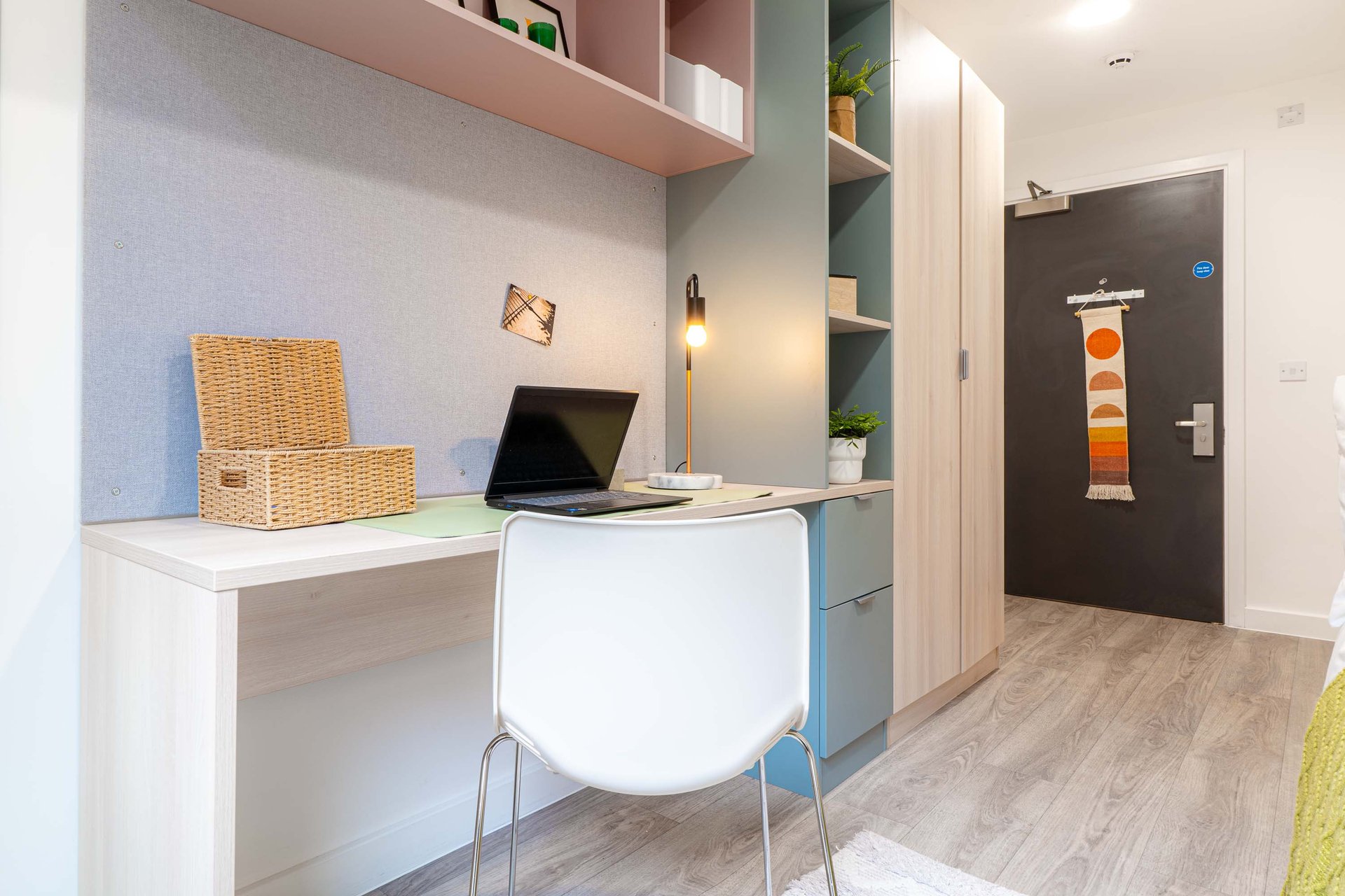 Silver Plus Ensuite - image 8